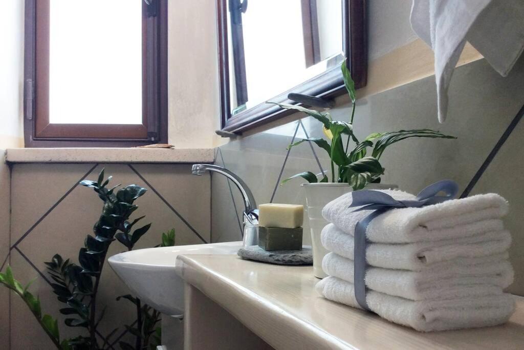 Unique - Spacious Studio With Rooftop / Thissio Athen Exterior foto