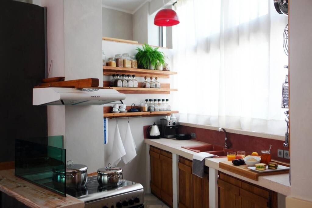 Unique - Spacious Studio With Rooftop / Thissio Athen Exterior foto